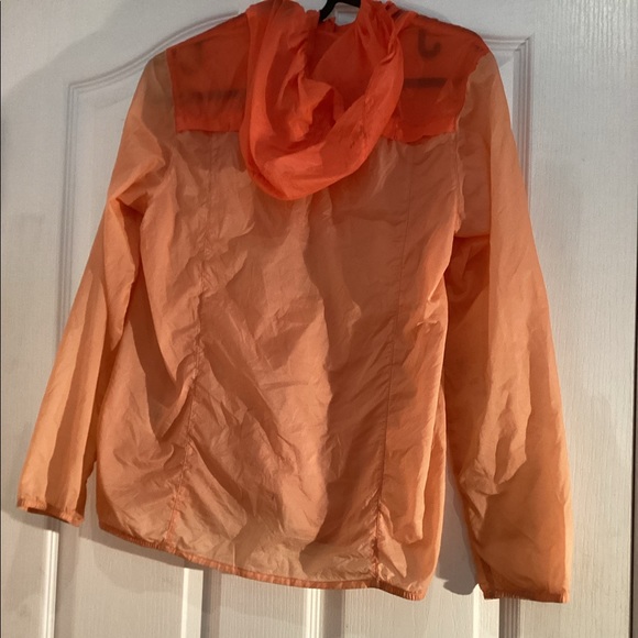Light weight long sleeves jacket - Picture 3 of 5